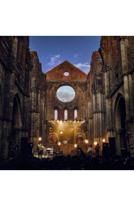 Lucio Corsi - La Chitarra Nella Roccia: Lucio Corsi Dal Vivo all'Abbazia di San Galgano (LP) 