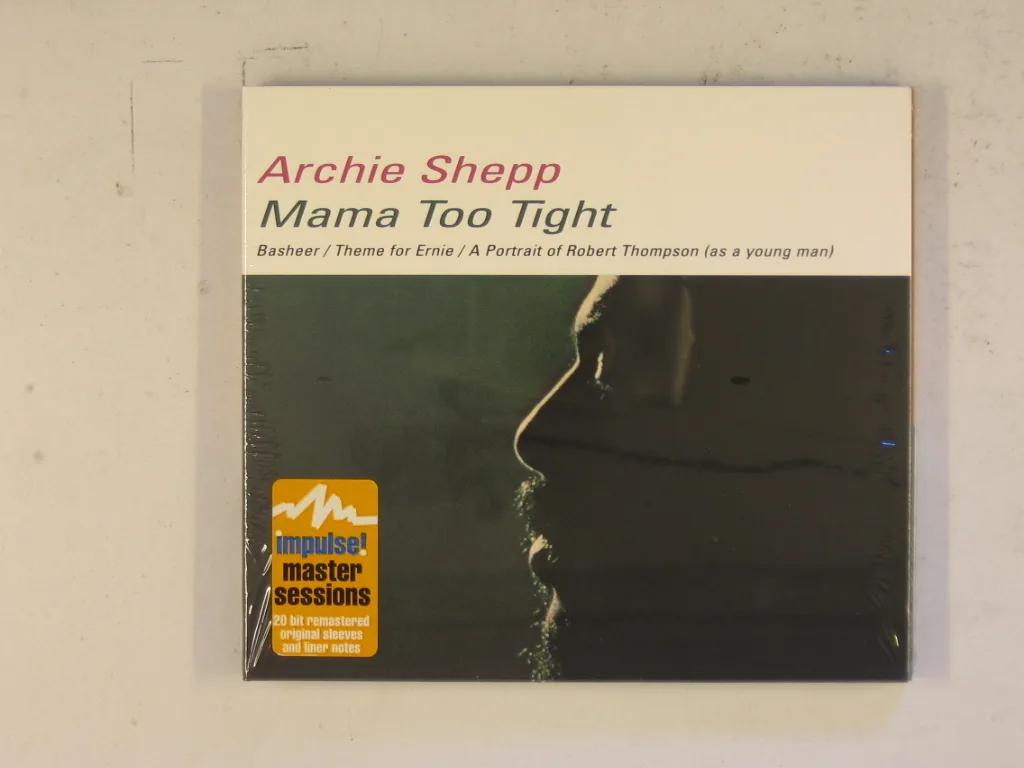 Copertina di Mama Too Tight