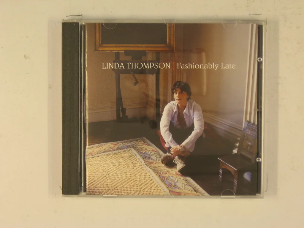 Copertina di Fashionably Late