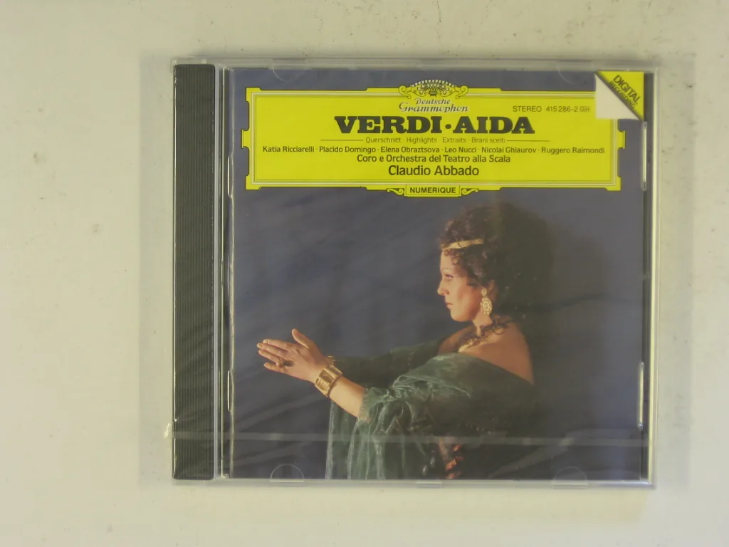 Copertina di Aida