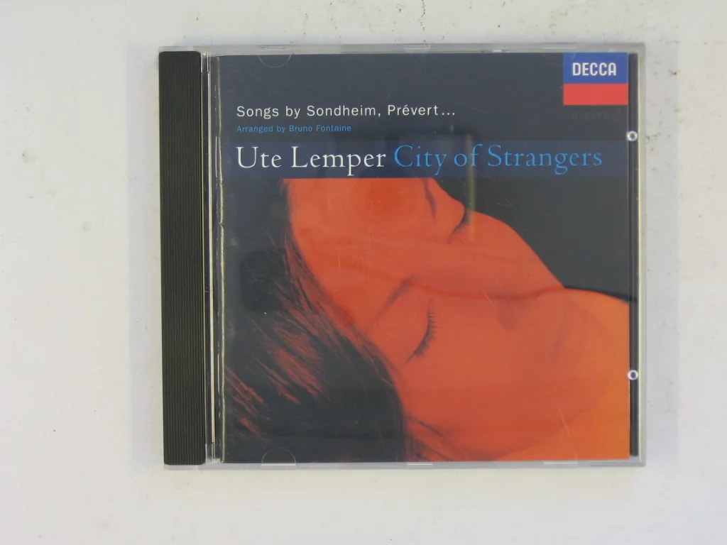 Copertina di City Of Strangers