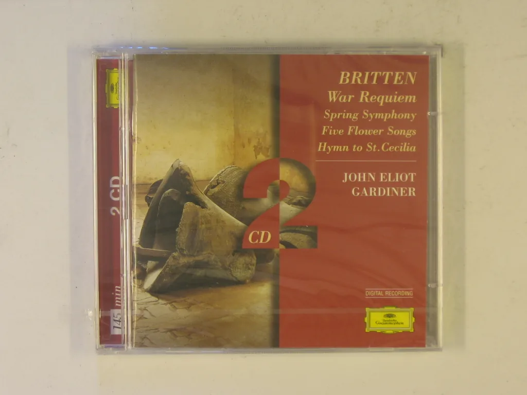 Copertina di War Requem-Five Flower Songs-Hymn To St.Ceciliaiem