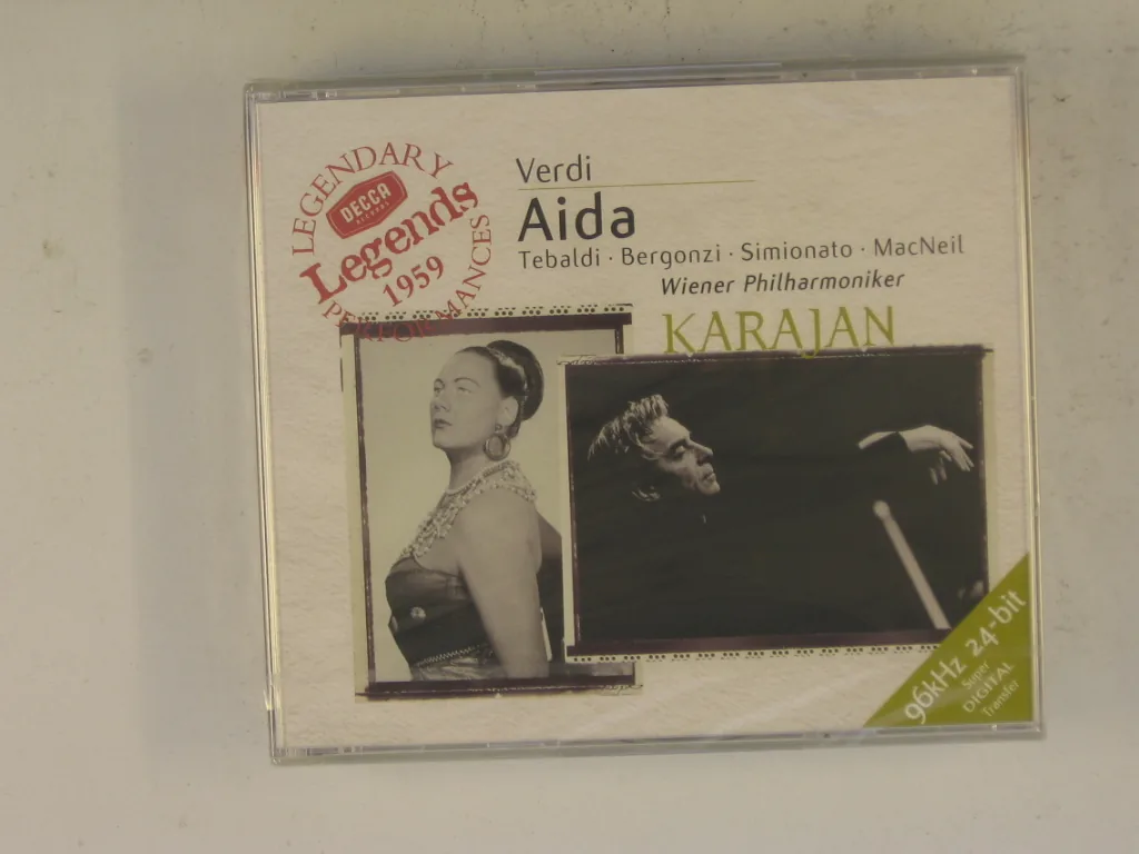Copertina di Aida