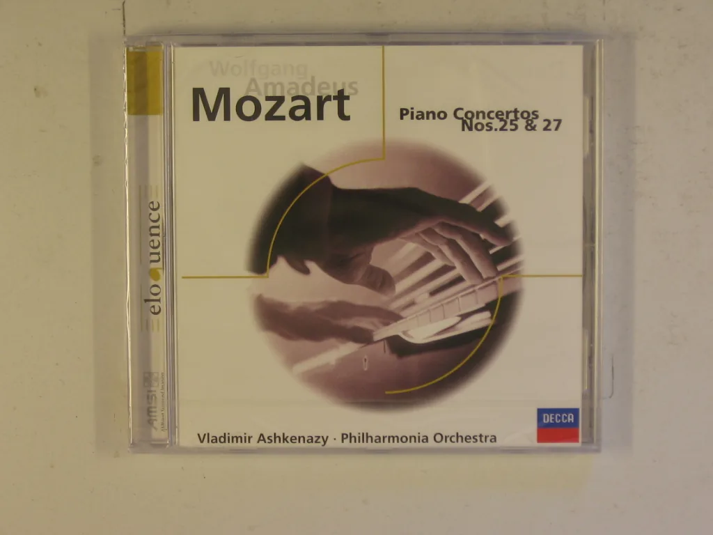 Copertina di Piano Concertos N. 25 & 22
