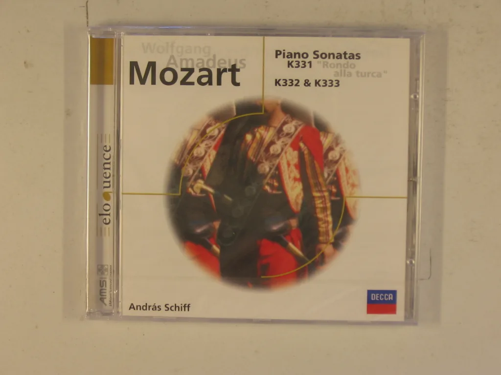 Copertina di Piano Sonatas K 331-332-333