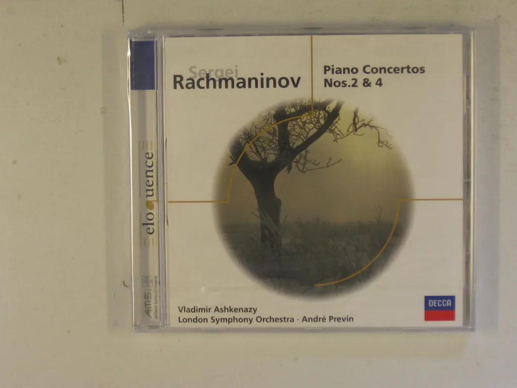 Copertina di Piano Concertos 2 & 4