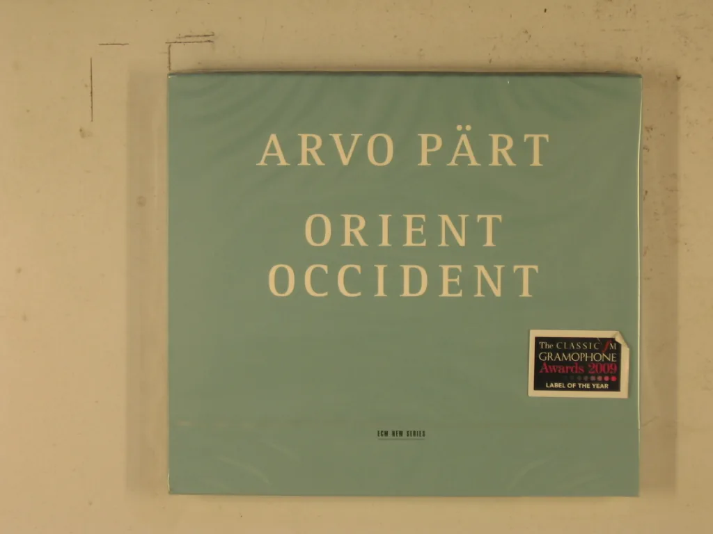Copertina di Orient & Occident
