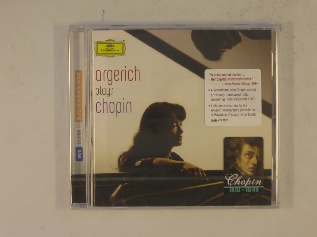 Copertina di Argerich Plays Chopin