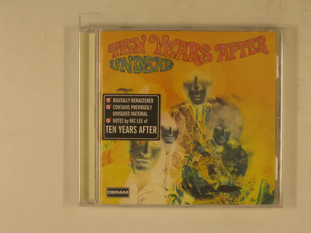 Copertina di Undead