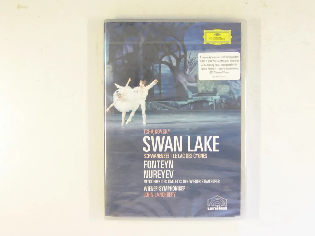 Copertina di Swan Lake