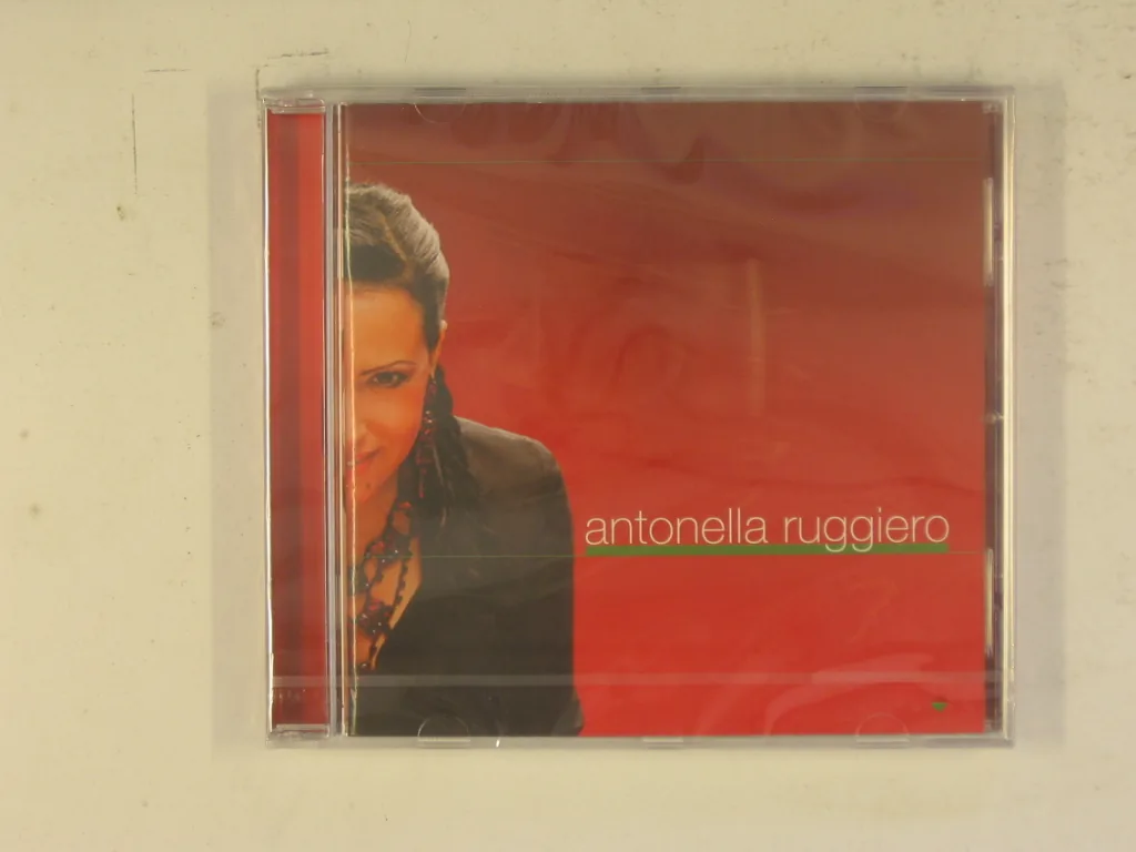 Copertina di Antonella Ruggiero