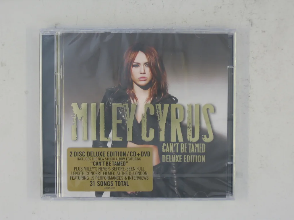 Copertina di Can'T Be Tamed - Deluxe Edition