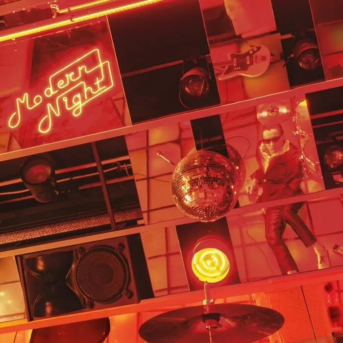 Copertina di Modern Night