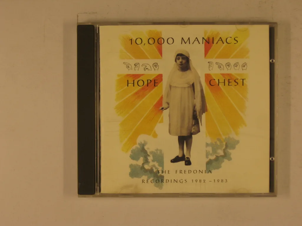Copertina di Hope Chest