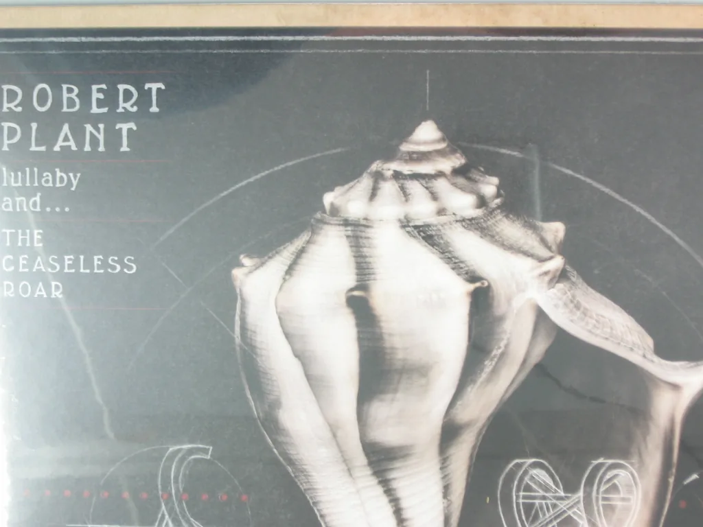 Copertina di Lullaby And....The Ceaseless Roar