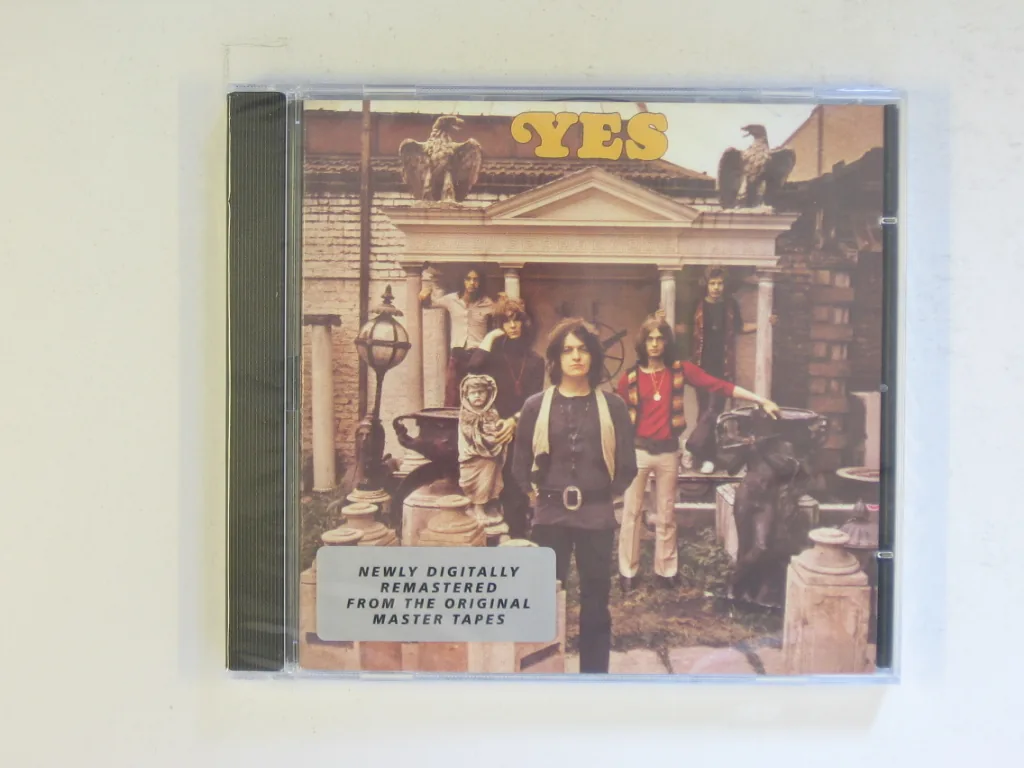 Copertina di Yes