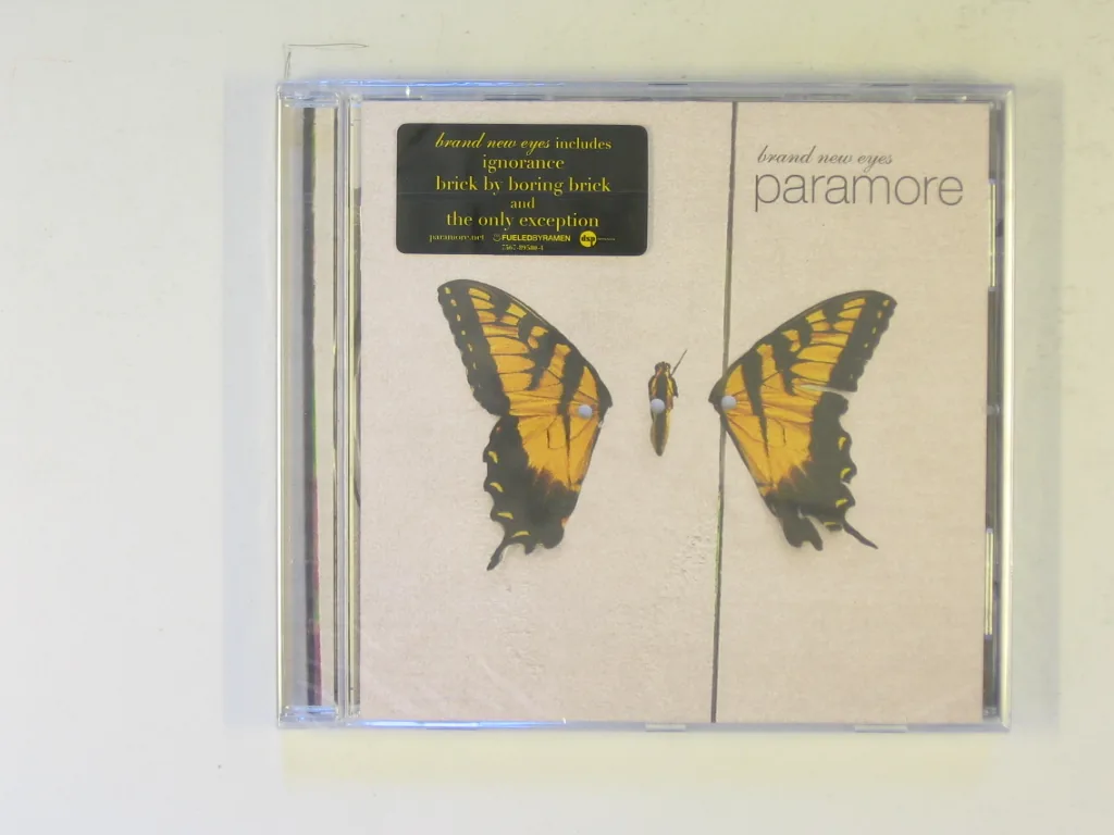Copertina di Brand New Eyes