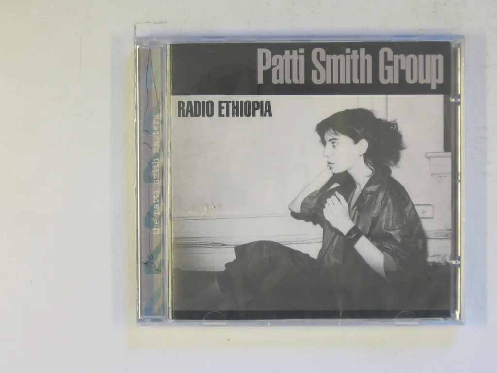 Copertina di Radio Ethiopia