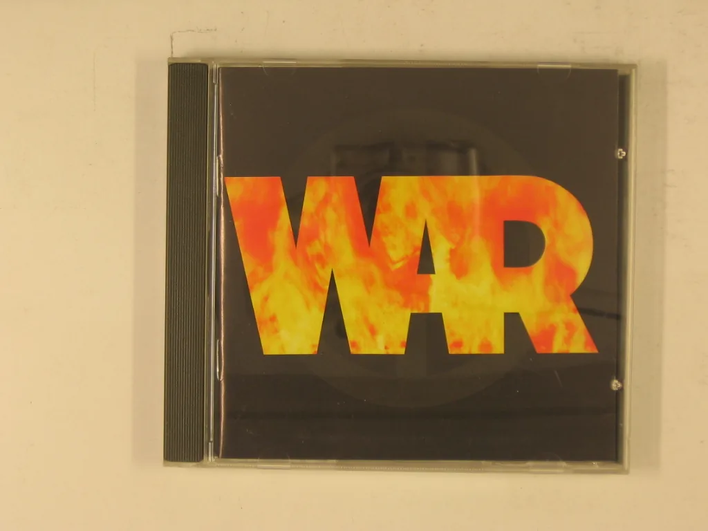 Copertina di War