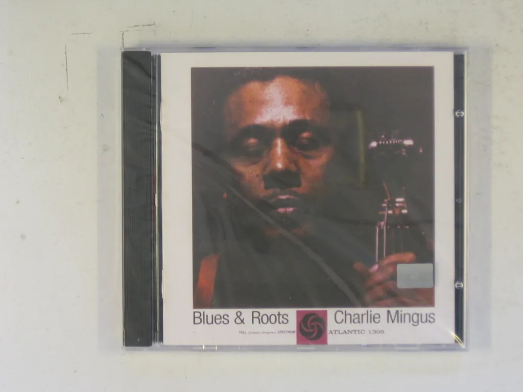 Copertina di Blues & Roots