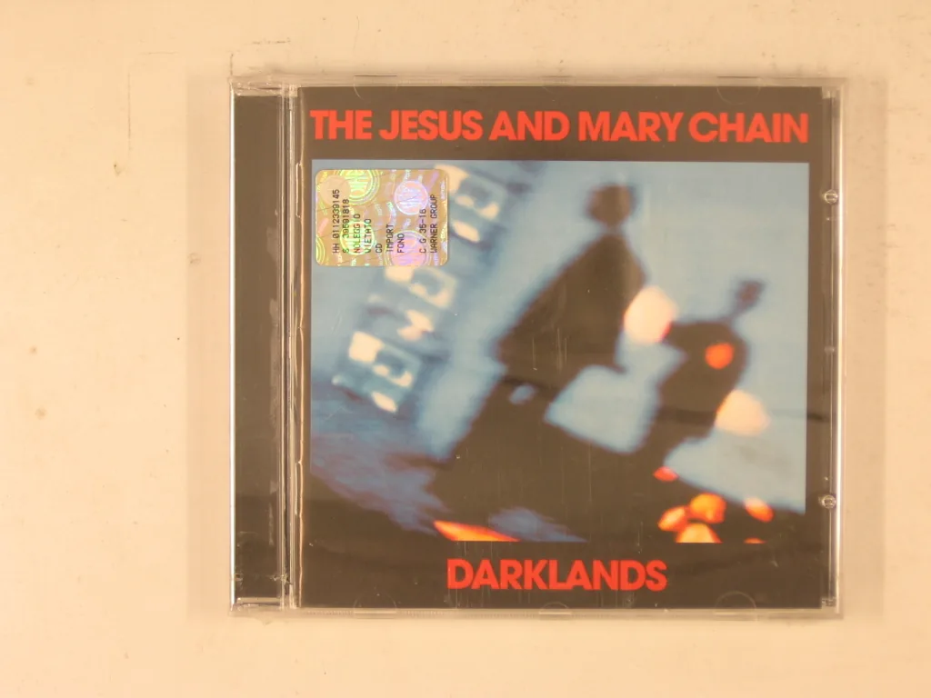 Copertina di Darklands