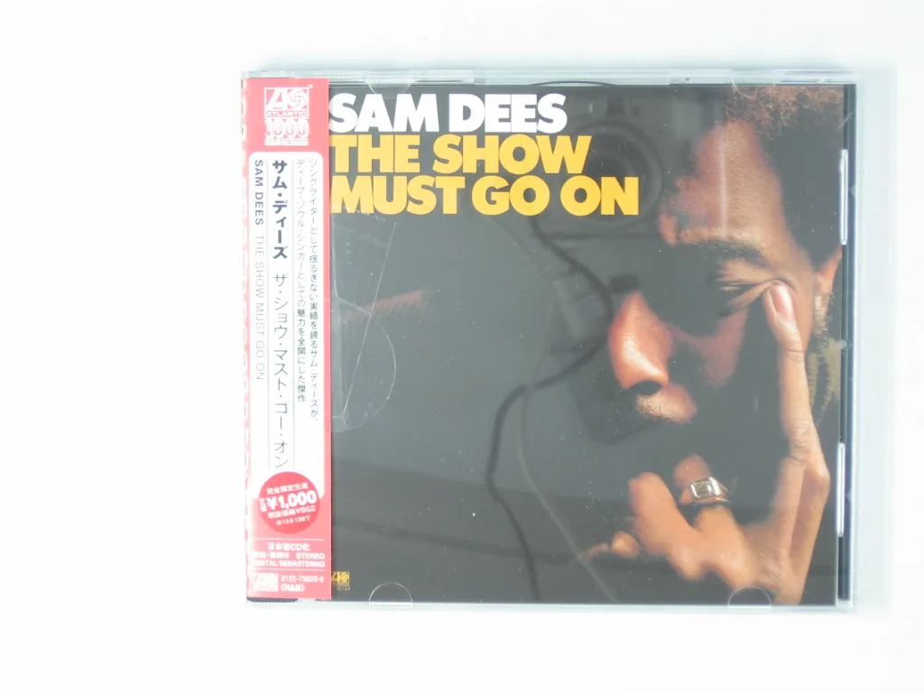 Copertina di The Show Must Go On