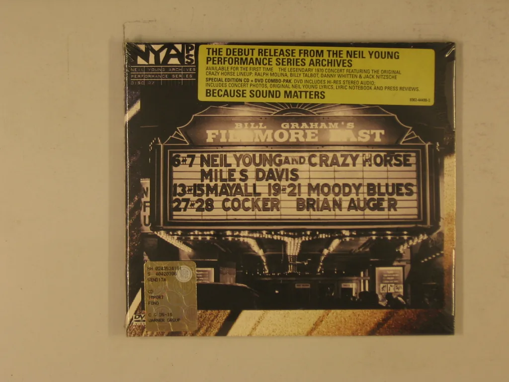 Copertina di Live At The Fillmore East