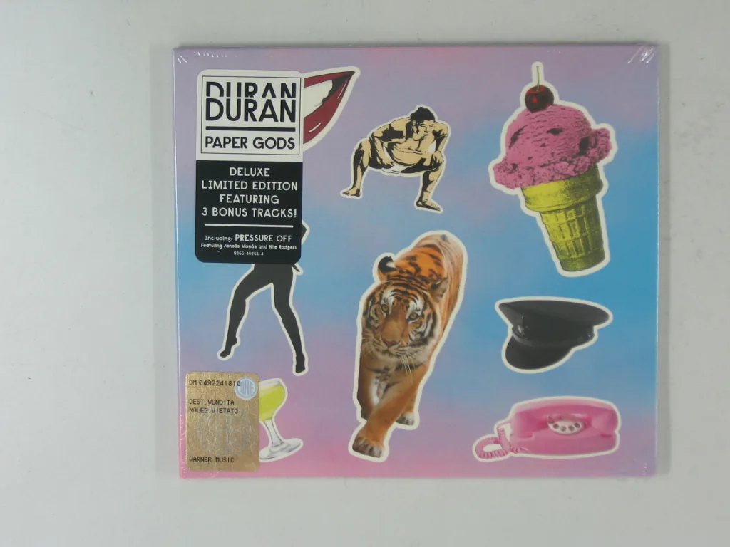 Copertina di Paper Gods