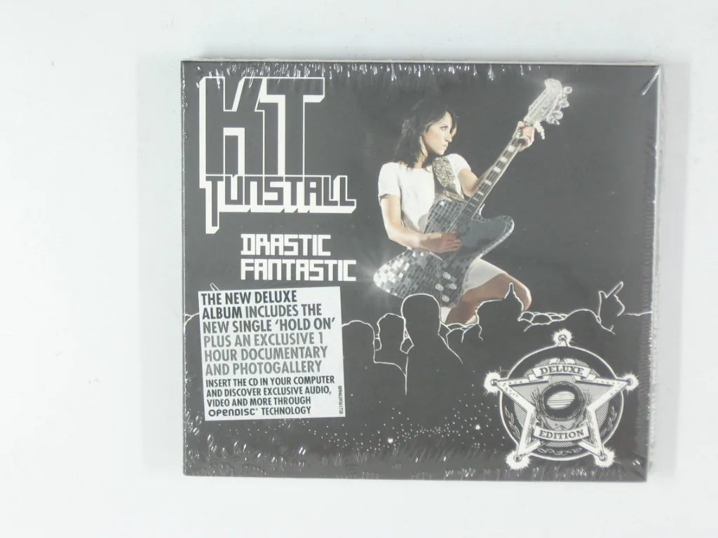 Copertina di Drastic Fantastic