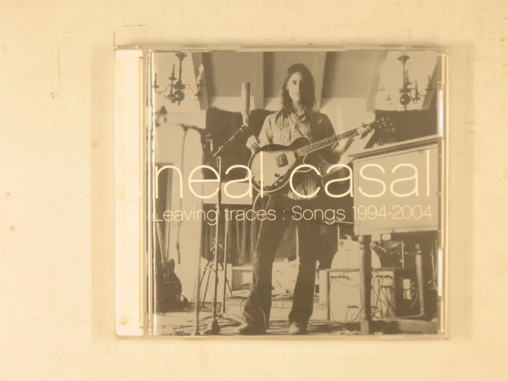 Copertina di Leaving Traces: Songs 1994-2004