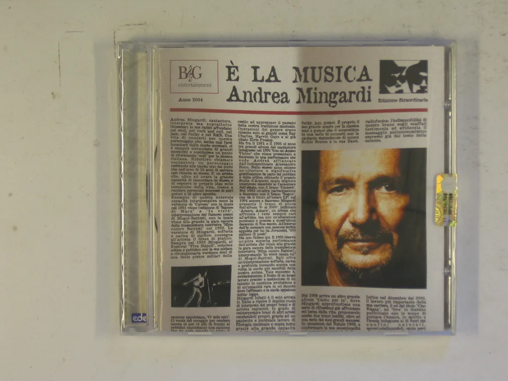 Copertina di È La Musica