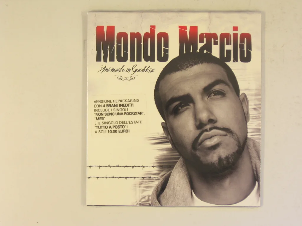Copertina di Animale In Gabbia
