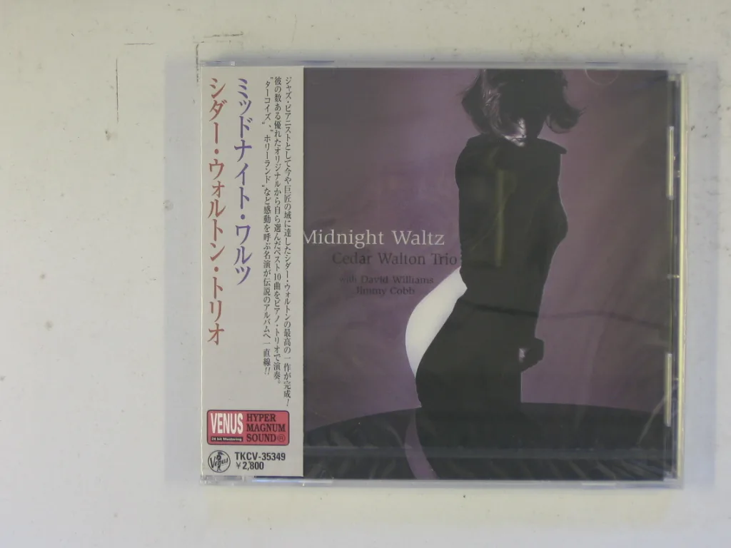 Copertina di Midnight Waltz