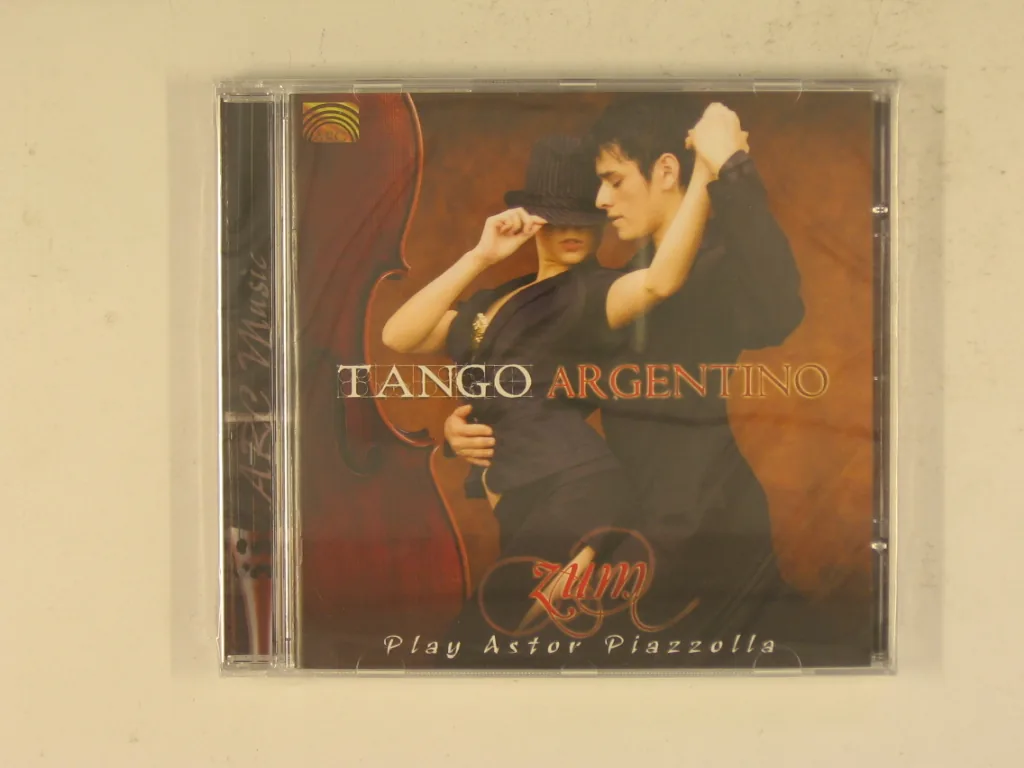 Copertina di Zum Plays Astor Piazzolla