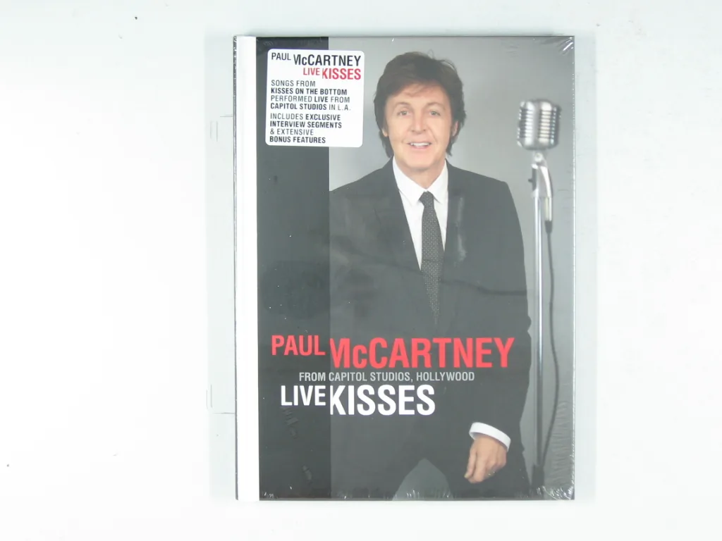Copertina di Live Kisses
