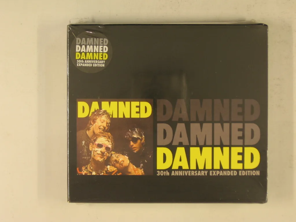 Copertina di Damned Damned Damned