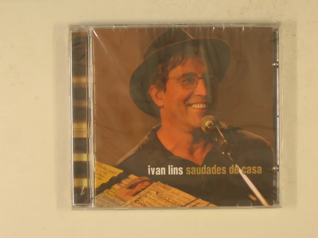 Copertina di Saudades De Casa