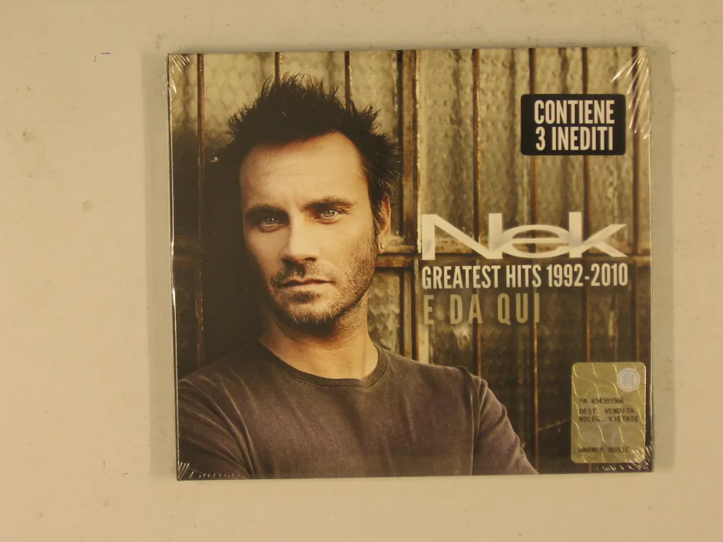 Copertina di Greatest Hits 1992-2010