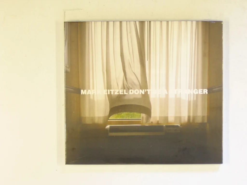 Copertina di Don'T Be A Stranger