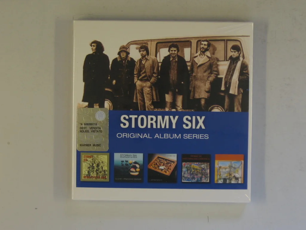 Copertina di Stormi Six