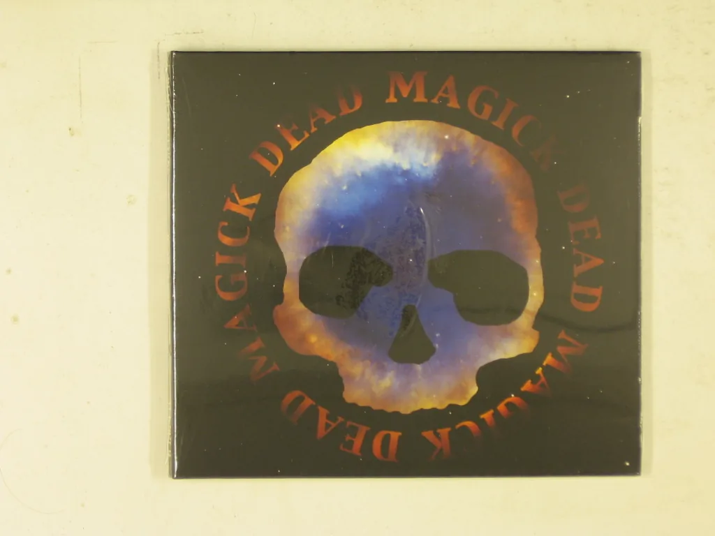 Copertina di Dead Magic
