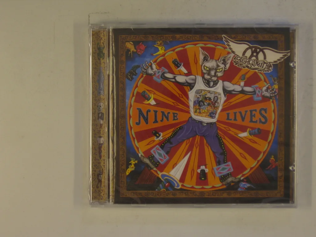 Copertina di Nine Lives