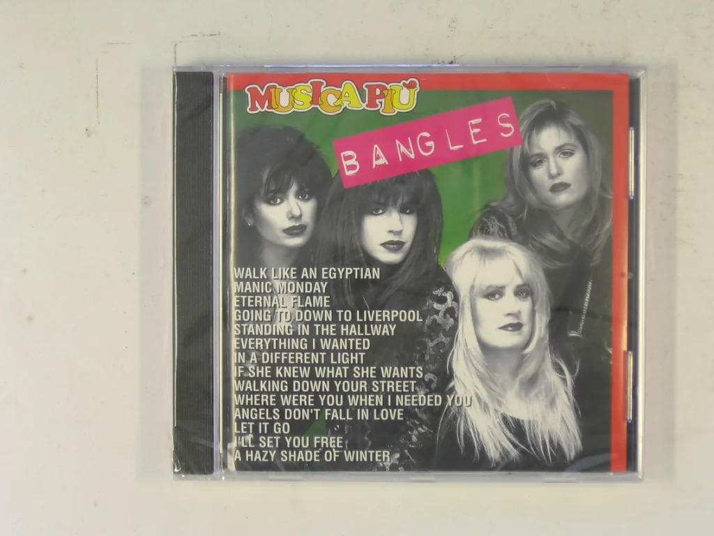 Copertina di Bangles