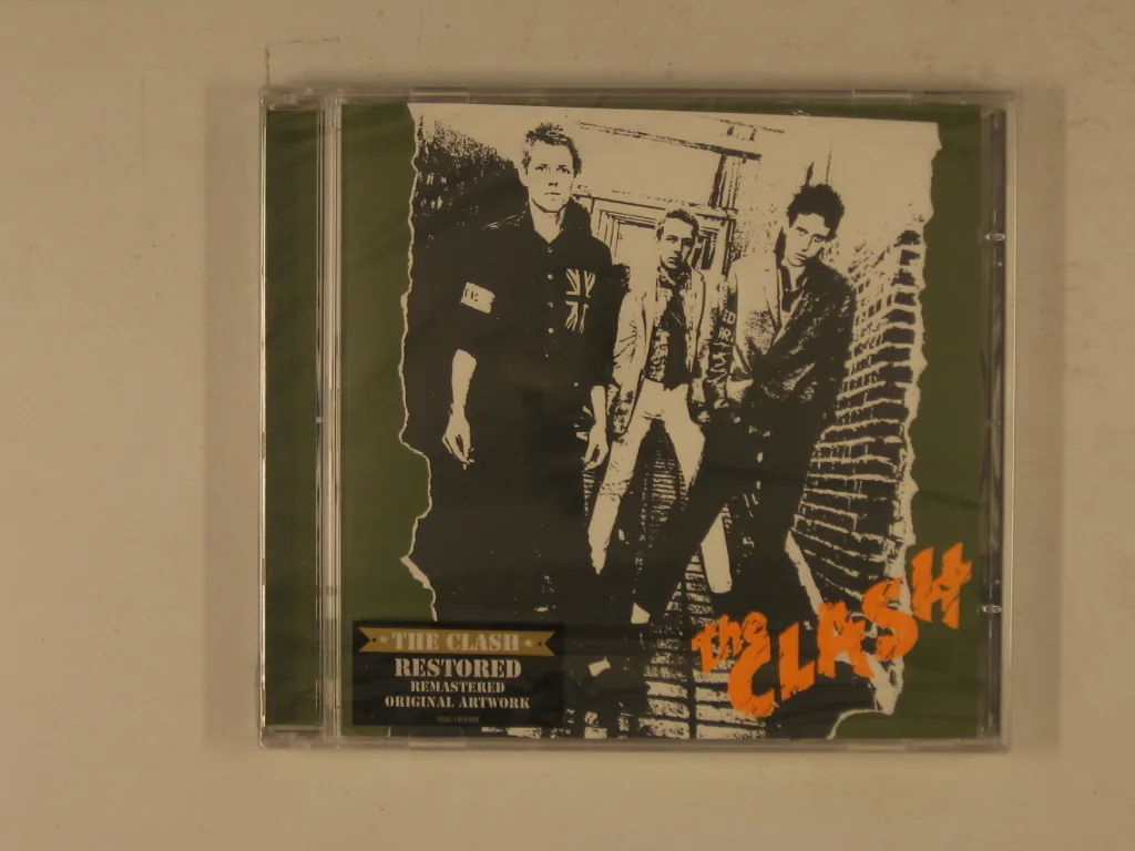 Copertina di The Clash