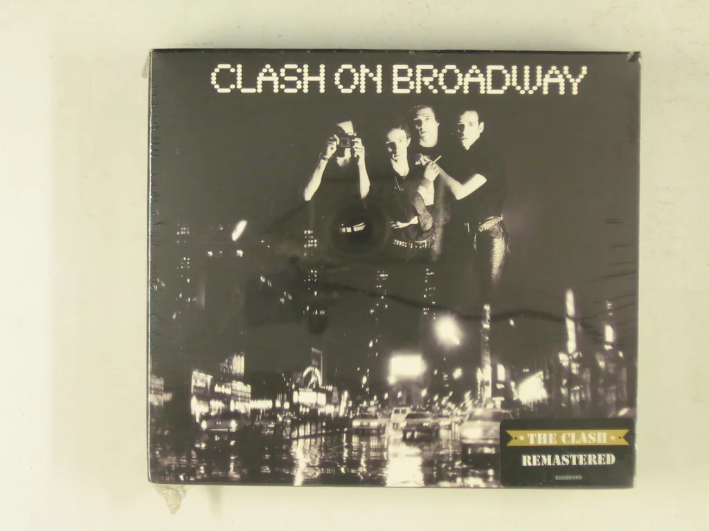 Copertina di Clash On Broadway