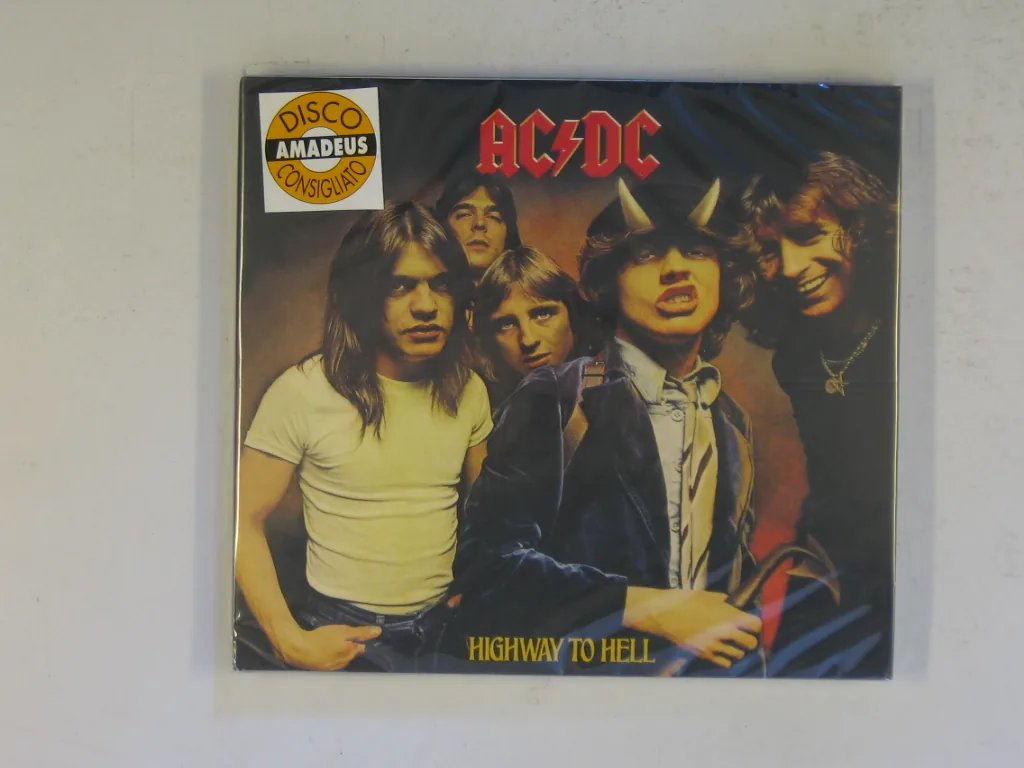 Copertina di Highway To Hell