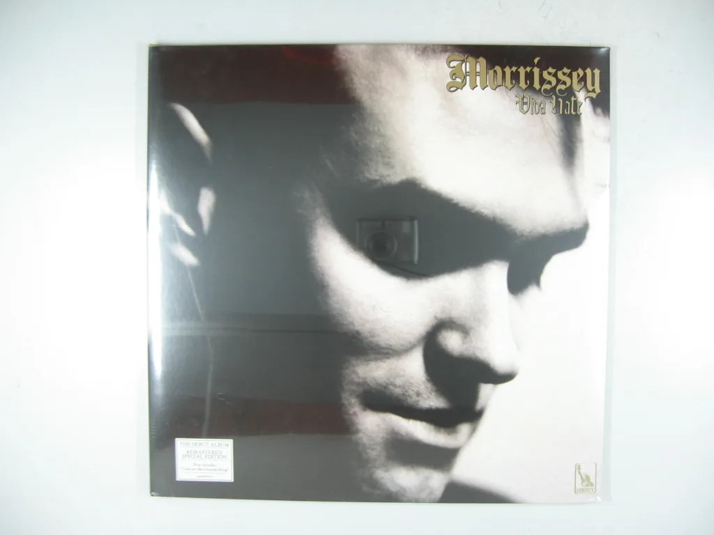 Copertina di Viva Hate
