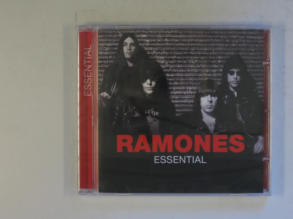 Copertina di Essential