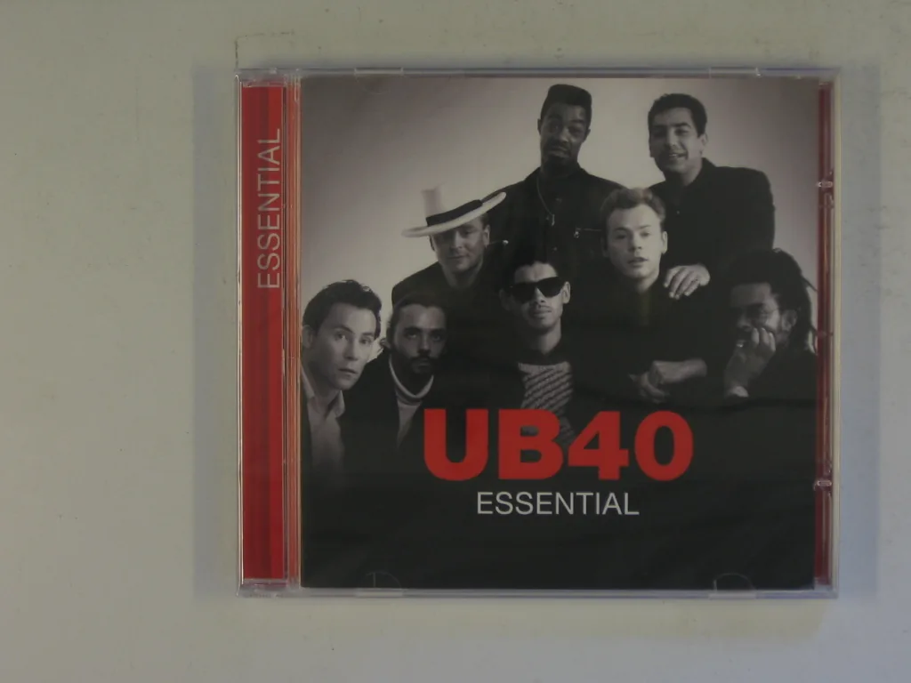Copertina di Essential