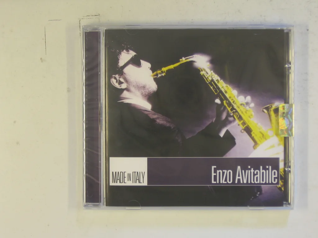 Copertina di Enzo Avitabile